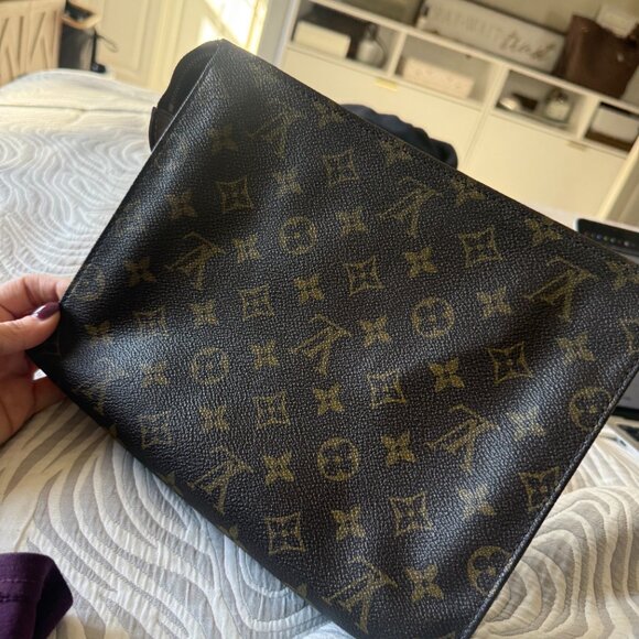 Louis Vuitton Monogram Toiletry Pouch 26 - Picture 1 of 9